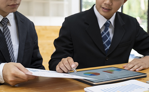 境內(nèi)旅游經(jīng)營許可證怎么辦理？