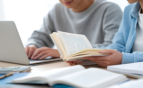 會(huì)計(jì)記賬報(bào)稅費(fèi)用多少？